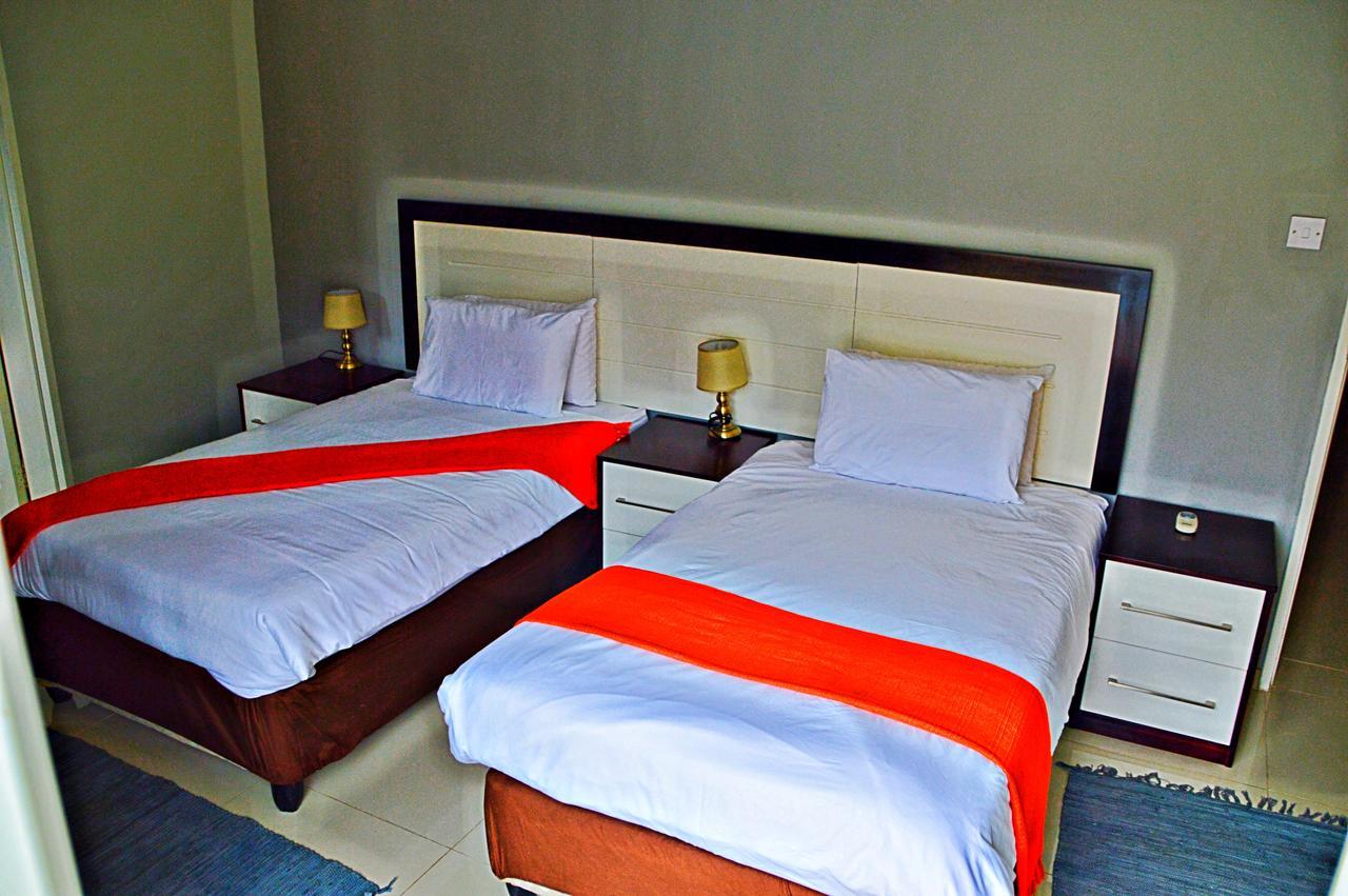 Cosy Palms Panzió Gaborone Kültér fotó