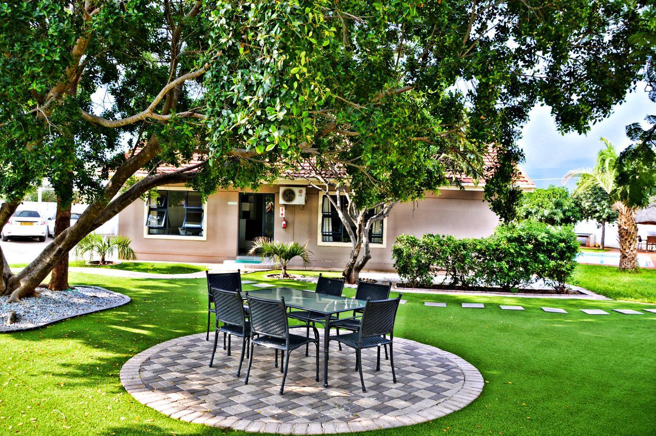 Cosy Palms Panzió Gaborone Kültér fotó