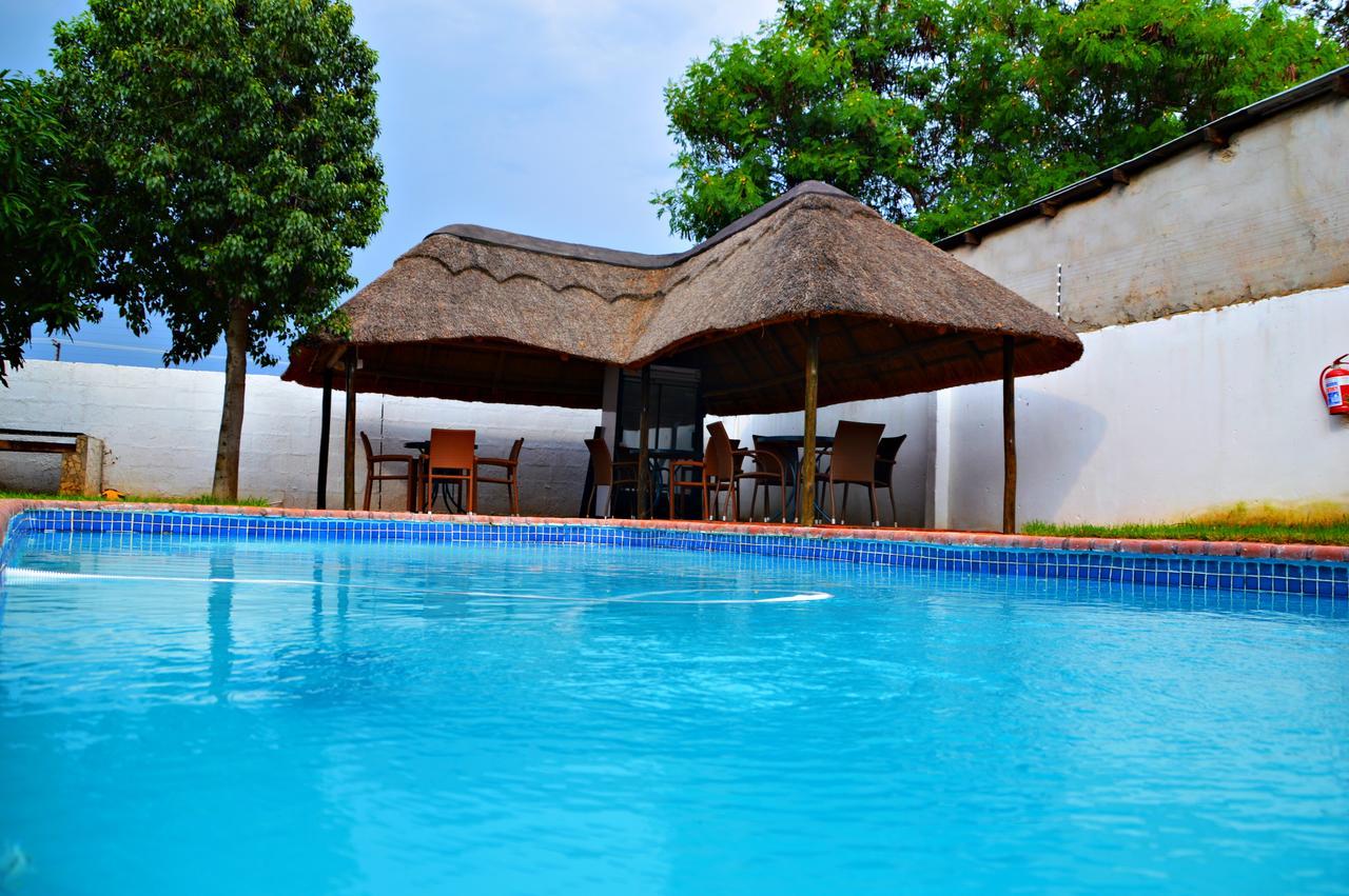 Cosy Palms Panzió Gaborone Kültér fotó